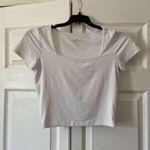 Hollister Must Have Collection Medium Short Sleeve White Crop Top Shirt